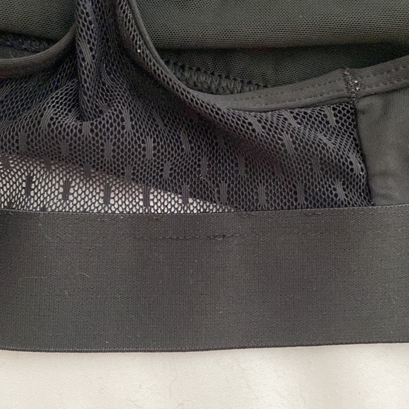 Victoria Secret Sport’s Bra - Picture 4 of 4